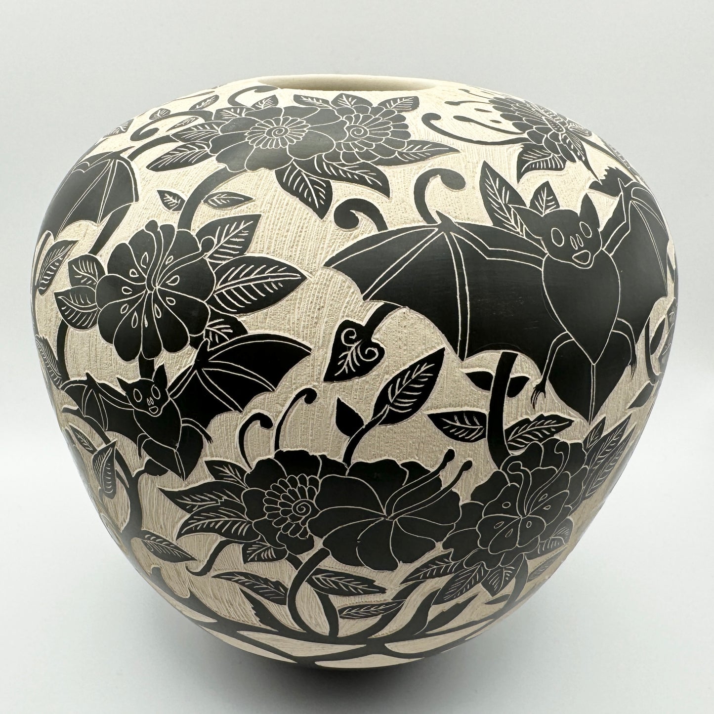 Mata Ortiz Bats And Flowers Hand Coiled And Etched Pottery by Diana Zoya